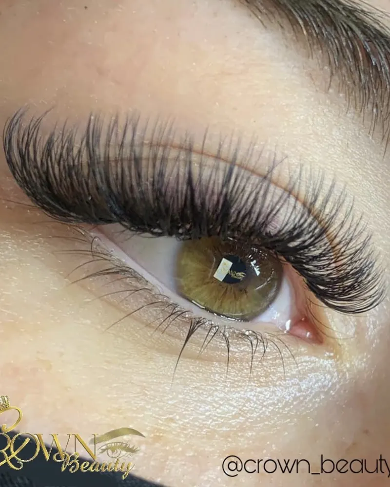 Long volume lash extensions